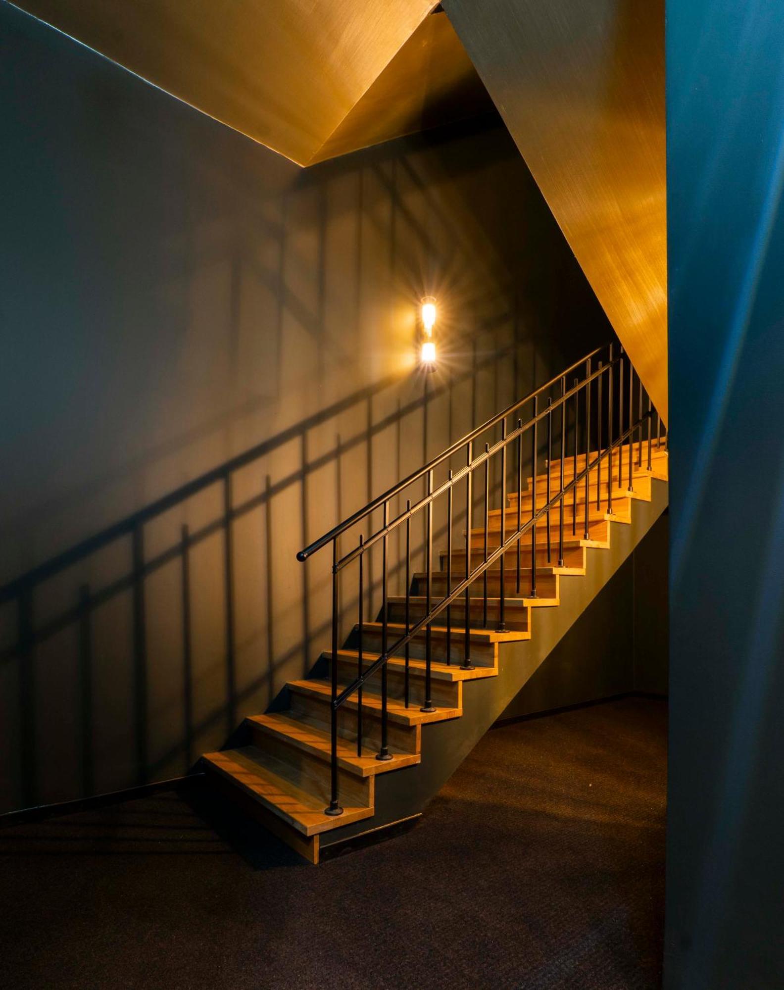 מלון Sly ברלין מראה חיצוני תמונה Stairs in the building