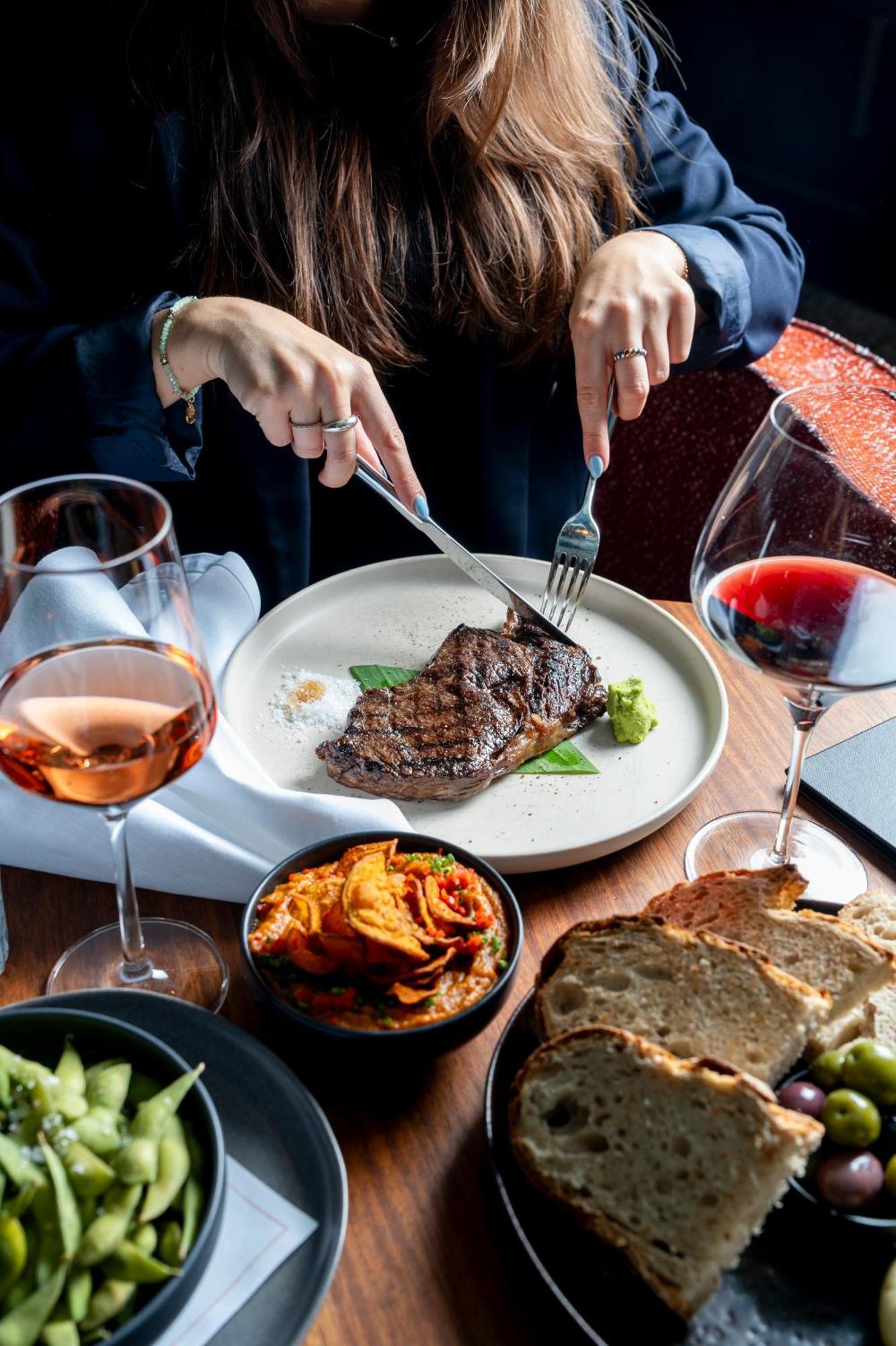 מלון Sly ברלין מראה חיצוני תמונה A steak at the restaurant